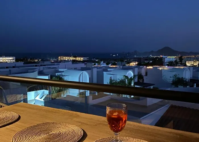Sunset View Penthouse 302 Apartment *