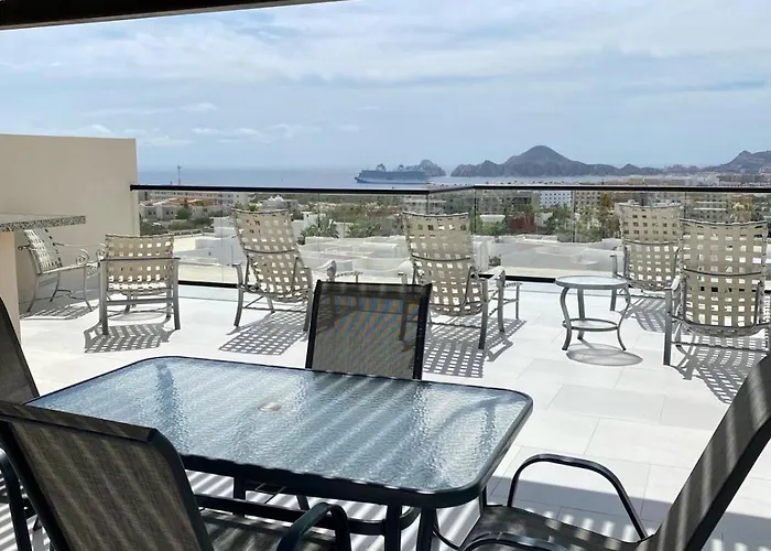 Sunset View Penthouse 302 Apartment *